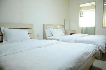 שנג'ן City Station Hotel מראה חיצוני תמונה